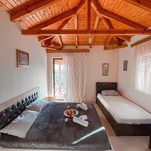 Farmhouse Qeparo Apartament